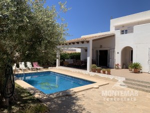 Chalet for sale in Cala d'Or with vacation rental license